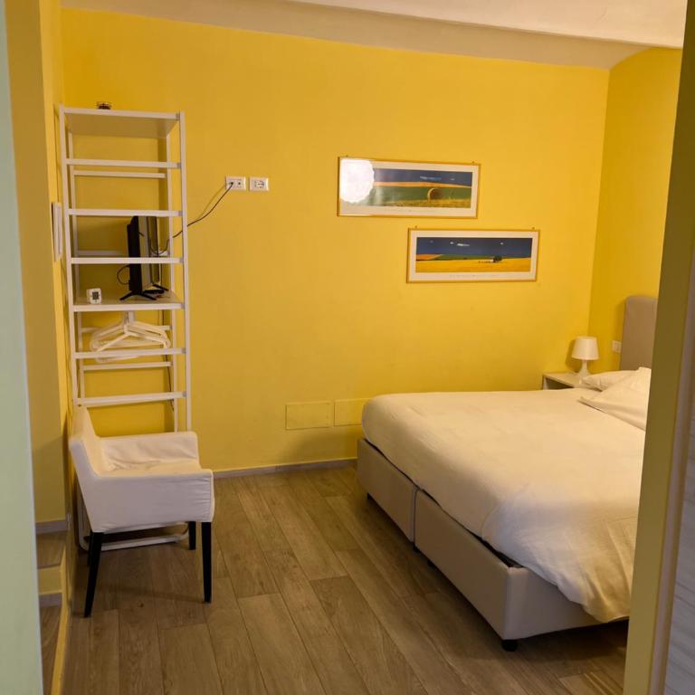 Casa Francia Emilia Levante - Camera Matrimoniale/Doppia con Letti Singoli con Bagno Privato - 1