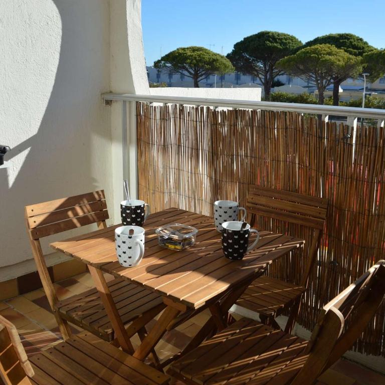 Studio Cabine lumineux, loggia & plancha à Port Camargue, 4 couchages, ménage inclus - FR-1-250-161 - Apartment (4 Erwachsene) - 1