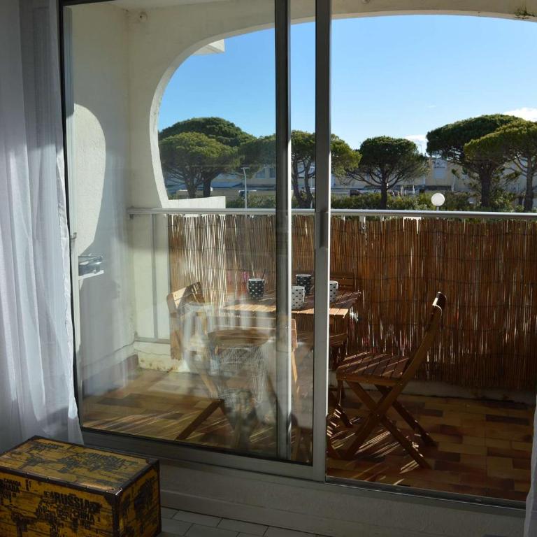 Studio Cabine lumineux, loggia & plancha à Port Camargue, 4 couchages, ménage inclus - FR-1-250-161 - Apartment (4 Erwachsene) - 16