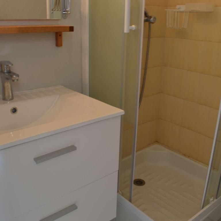 Studio Cabine lumineux, loggia & plancha à Port Camargue, 4 couchages, ménage inclus - FR-1-250-161 - Apartment (4 Erwachsene) - 19