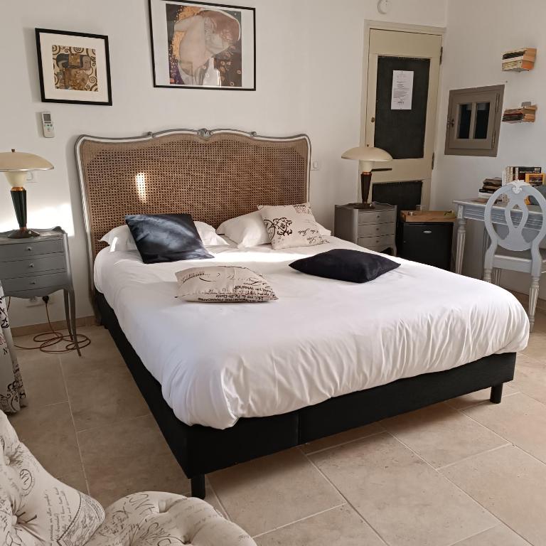 Chambre d'hôtes du Mas de Longuefeuille - Chambre Double - Vue sur Jardin - 5