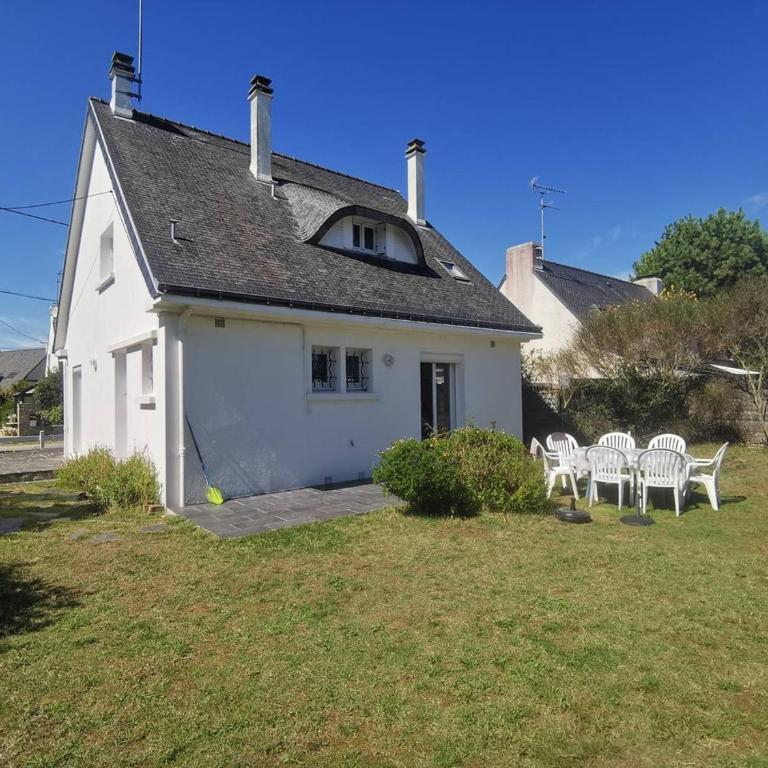 Maison 4 pièces + Cabine - 8 pers - Près Plage St Colomban avec Parking - FR-1-377-60 - Holiday Home (8 Adults) - 2
