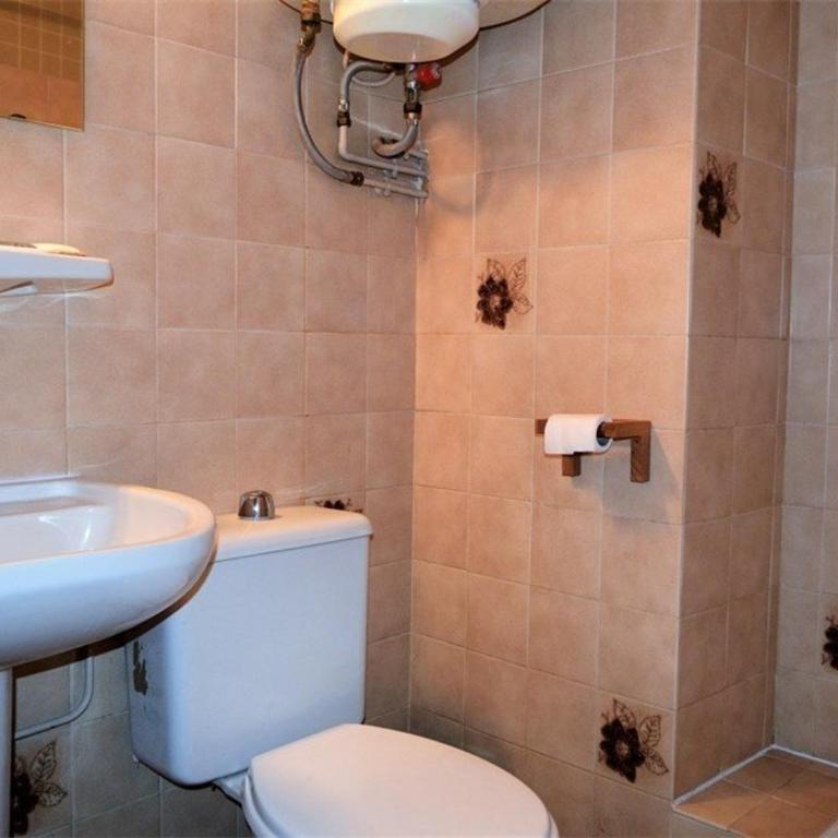 Studio Cabine au Centre, Accès Direct aux Pistes, WIFI, Parking - Studio - 7