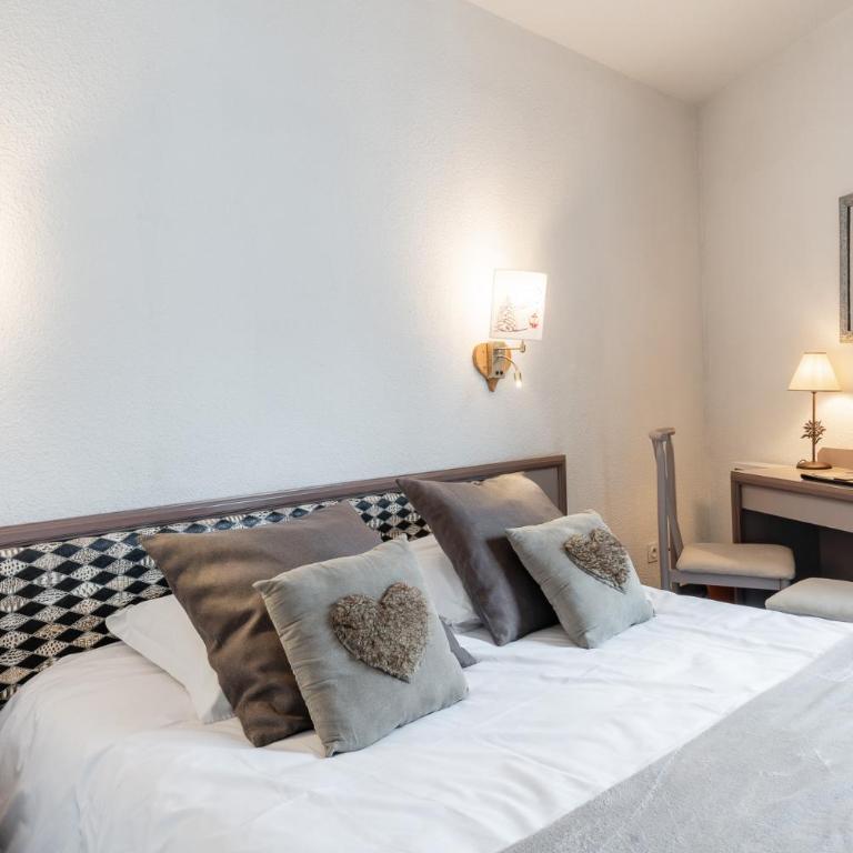 Logis Hôtel et Spa Le Christiania - Chambre Quadruple Confort - 6