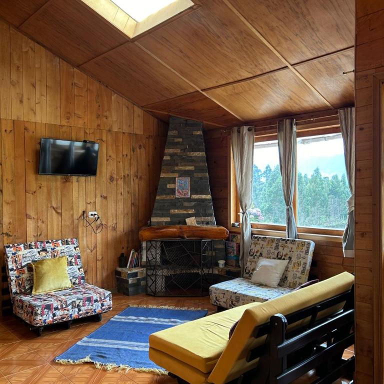 CASA LA KOCHA, Cabin, Hostal en la Laguna de la Cocha - Casa de 3 dormitorios - 14