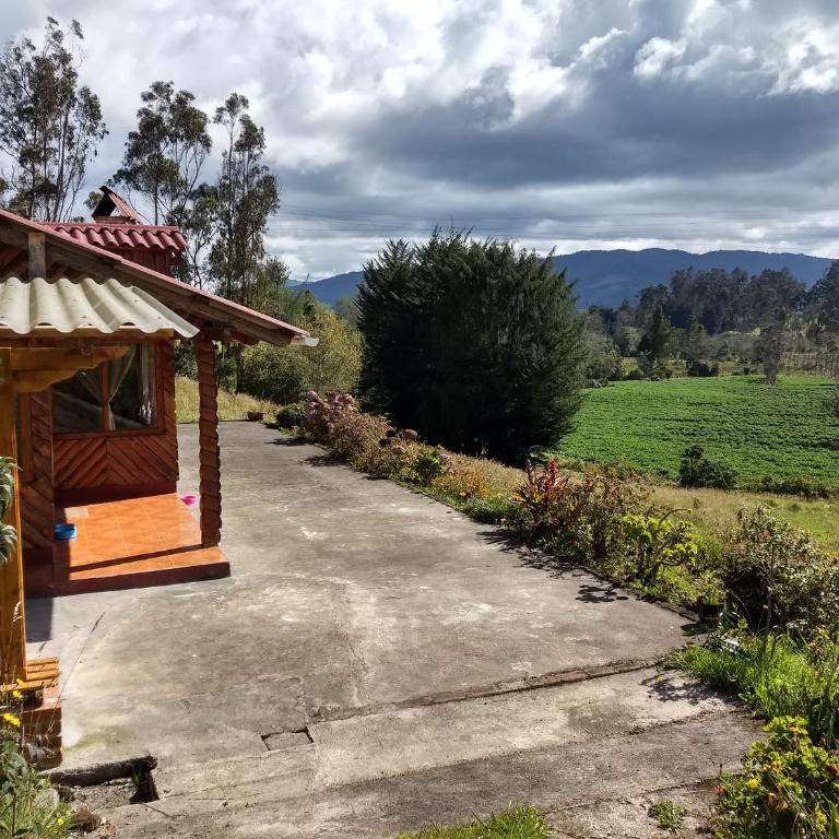 CASA LA KOCHA, Cabin, Hostal en la Laguna de la Cocha - Casa de 3 dormitorios - 4