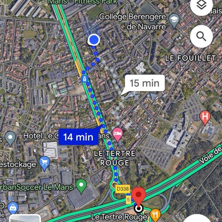 Maison 6 personnes avec parking privé (à 1km du circuit et à 270 mètres de l’arrêt tram T1-Jules Raimu) - Maison 2 Chambres - 6