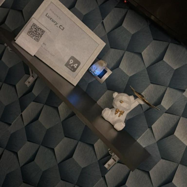 C3 Luxury - Camera King con Vasca Idromassaggio - 2