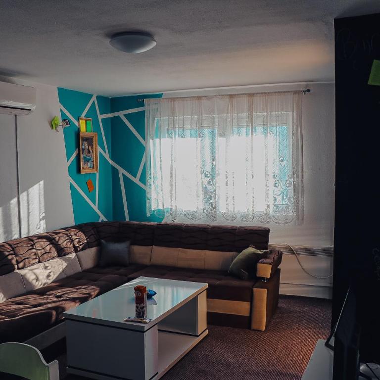 Apartment Benjo - Two-Bedroom Apartment - 11