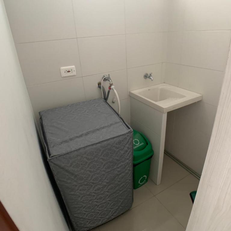 Apartaestudio en a Milla de oro, restaurantes, Centros comerciales, clínica Keralty - Apartamento de 1 dormitorio - 24