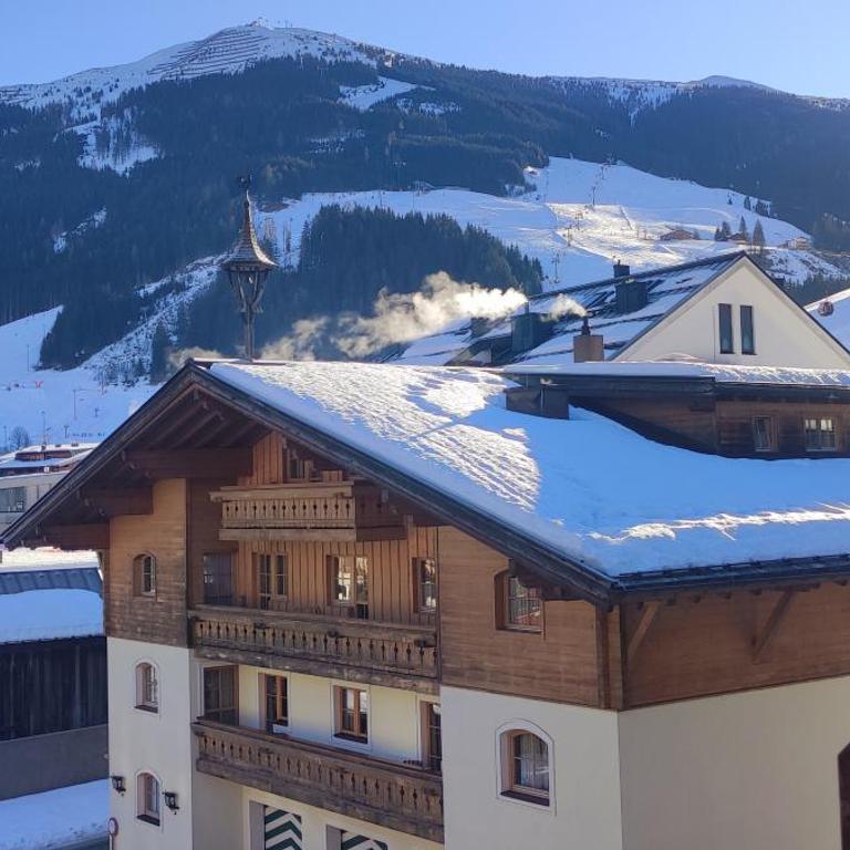 Next to Zwölferkogel include JOKER CARD - Deluxe Apartment - 1