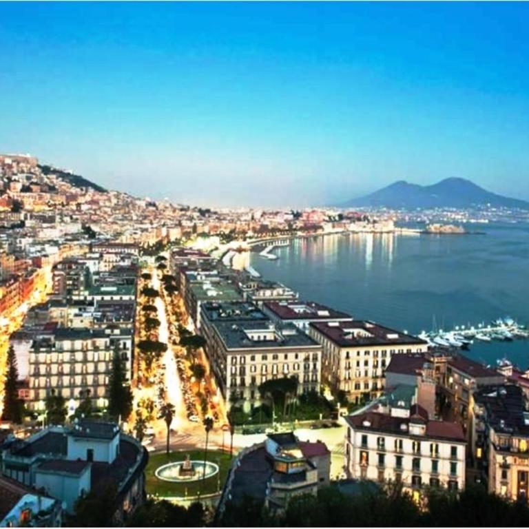 Mergellina Relais 70- Casa vacanze Napoli - Appartamento con 2 Camere da Letto - 1