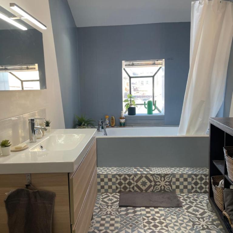 Loft Cosy de 120m2 en plein Centre-Ville à 2 pas de la Comédie Grande ou Petite Terrasse selon les mois - Apartment - 19