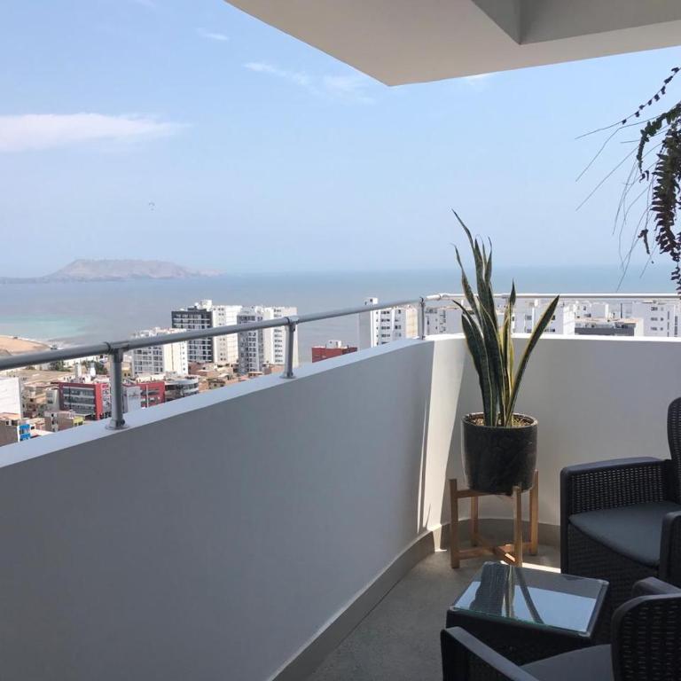 Albano, Ocean view and pool near Miraflores and airport - Two-Bedroom Apartment - 38