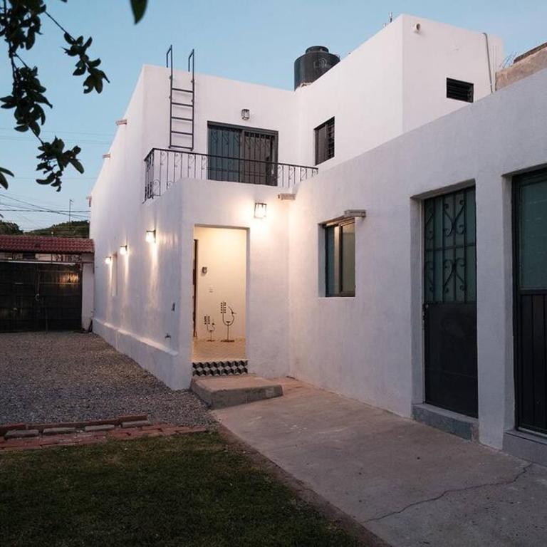Colomos, 5 BR w/AC king bed, backyard & parking. - Apartamento - 7