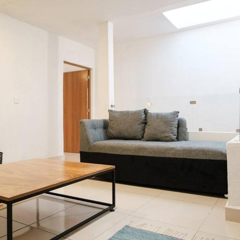 Colomos, 5 BR w/AC king bed, backyard & parking. - Apartamento - 26