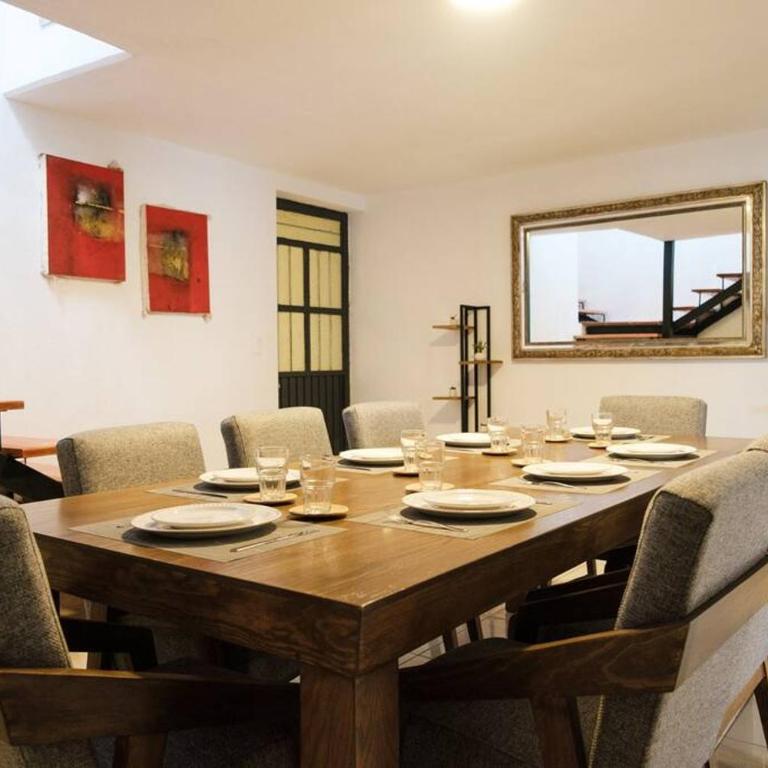 Colomos, 5 BR w/AC king bed, backyard & parking. - Apartamento - 39