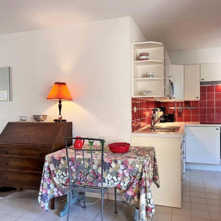Duplex avec piscine, 3 pièces cabine, 6 couchages, terrasses et parking proche plage - Le Lavandou - FR-1-251-536 - Apartamento - 6