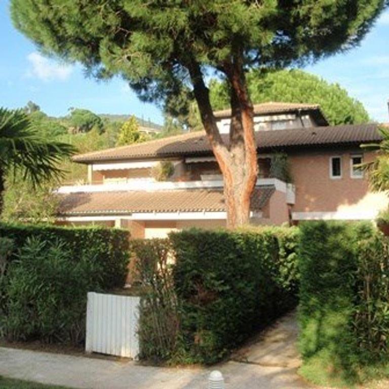 Duplex avec piscine, 3 pièces cabine, 6 couchages, terrasses et parking proche plage - Le Lavandou - FR-1-251-536 - Apartamento - 12