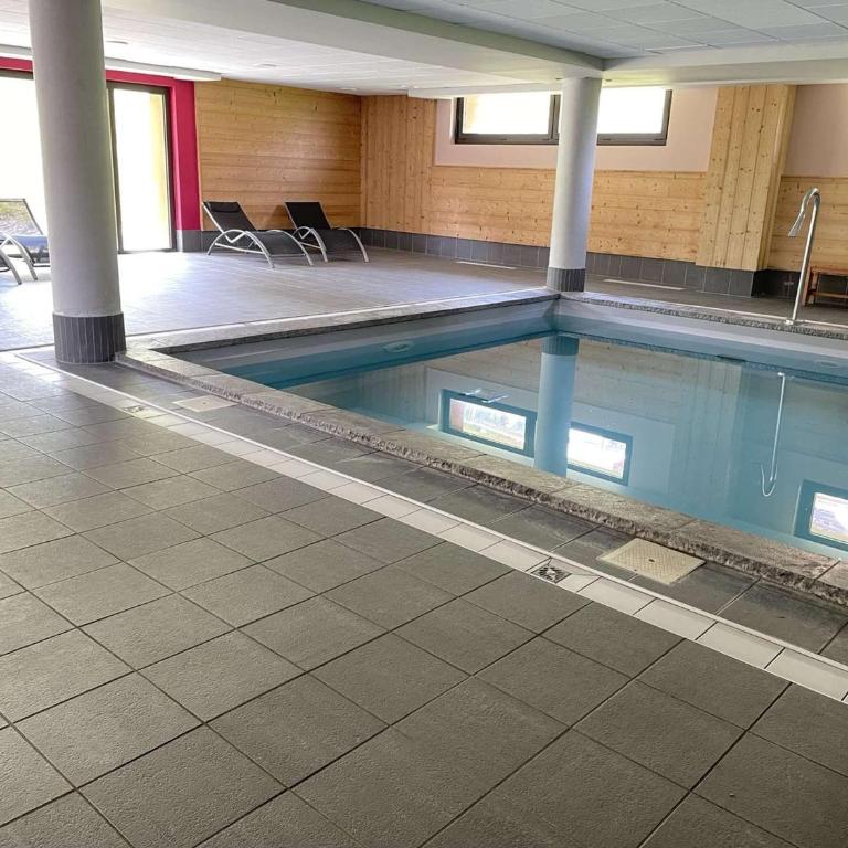 Appartement 2P cabine, 4 couchages, piscine, sauna, proche pistes – Risoul 1850 - Appartement 1 Chambre - 6