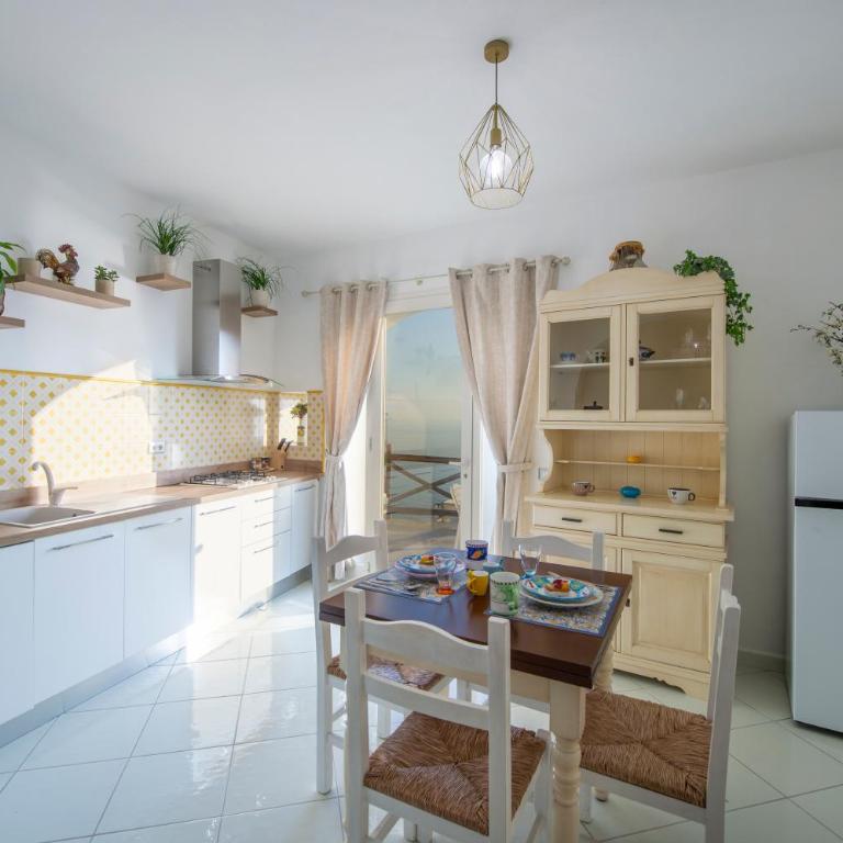 Aria di Mare,near elevator, few steps, parking, garden - Appartamento Standard con 2 Camere da Letto - 17