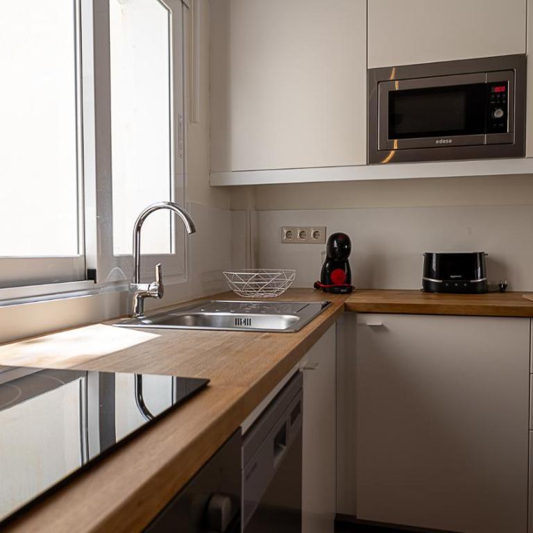 Piso moderno y tranquilo en el centro con terraza - Apartment with Terrace - 5