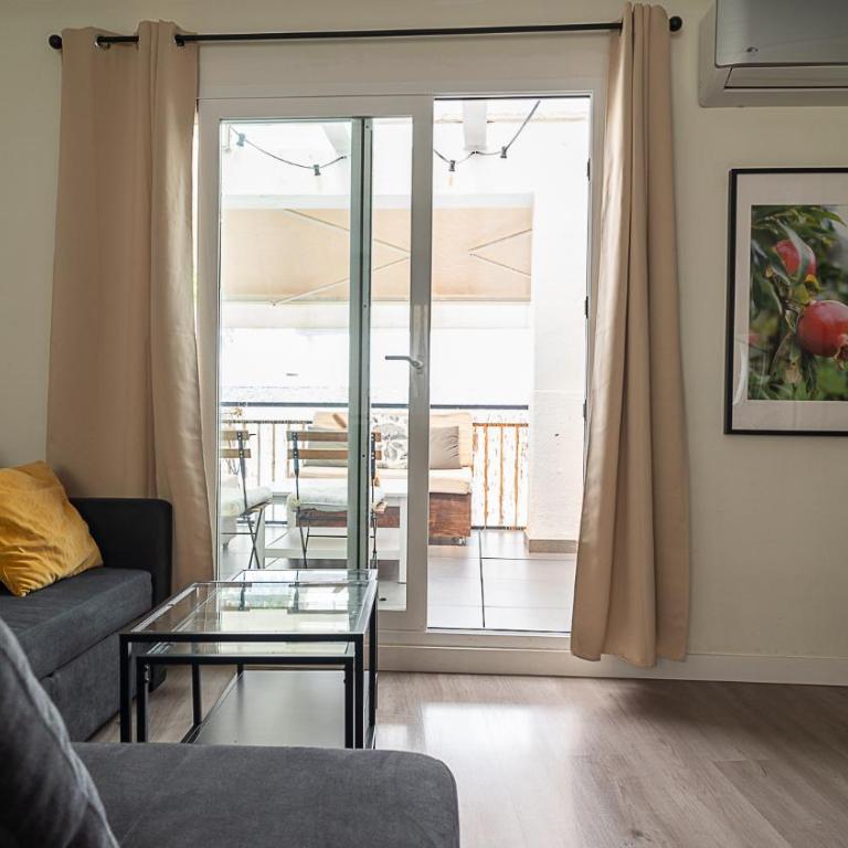 Piso moderno y tranquilo en el centro con terraza - Apartment with Terrace - 14