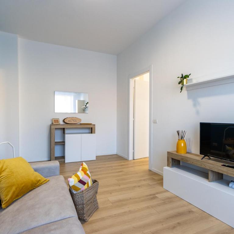 Arona Centro - Blue Lake - Wi-Fi - AC - Appartamento con 1 Camera da Letto - 16