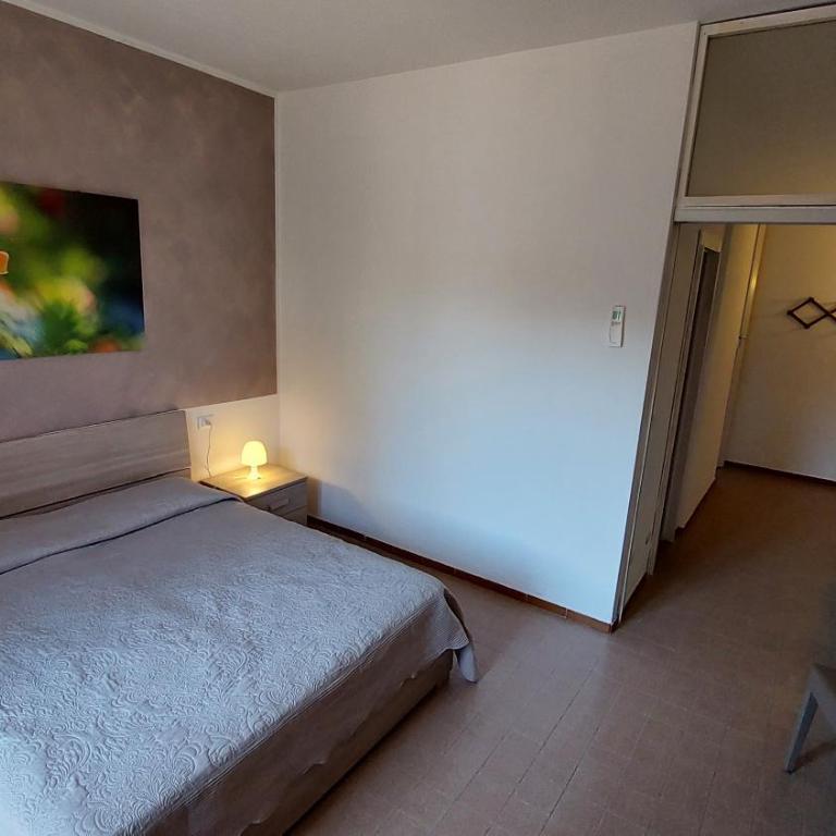 Camelia Holiday Apartment - a 50 m dal lago - Appartamento con Vista Lago - 13