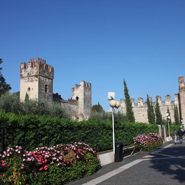 Camelia Holiday Apartment - a 50 m dal lago - Appartamento con Vista Lago - 16