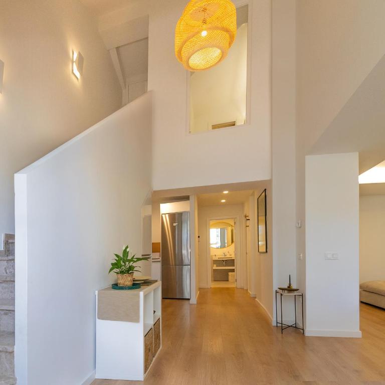 NT Luxury Central Duplex with Terrace & Parking - Apartamento Dúplex - 14