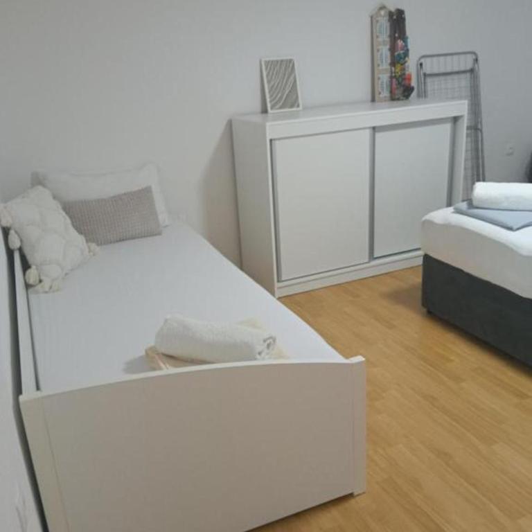 Summer House with Heated Swimming Pool - Apartment with Swimming Pool - 22