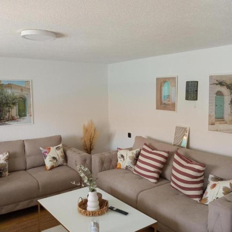 Summer House with Heated Swimming Pool - Apartment with Swimming Pool - 23
