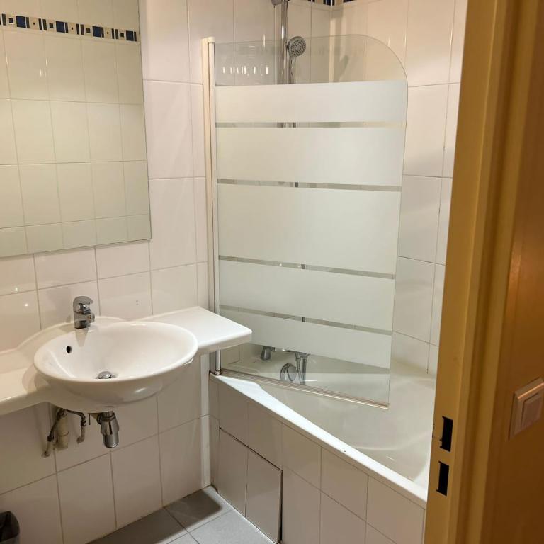 121 Paris Hotel - Chambre Lits Jumeaux Standard - 8