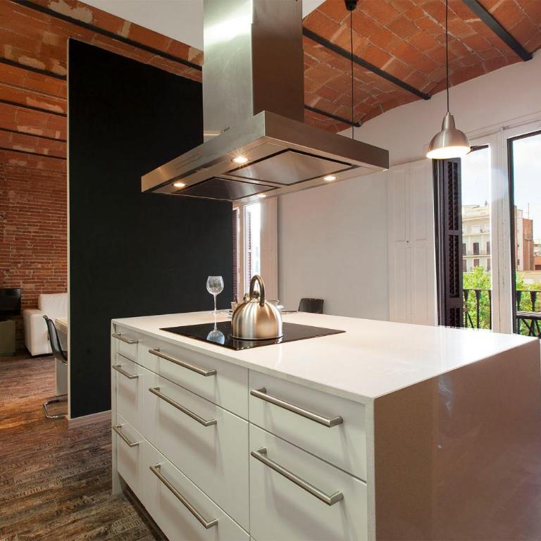 AB Paral·lel Spacious Apartments - Three-Bedroom Apartment - 6