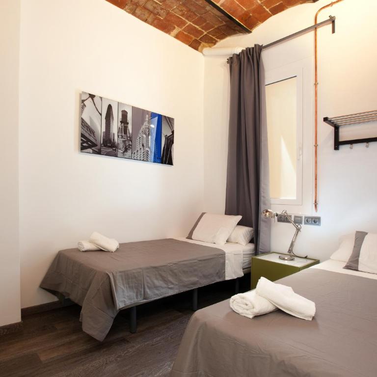 AB Paral·lel Spacious Apartments - Six-Bedroom Apartment - 9
