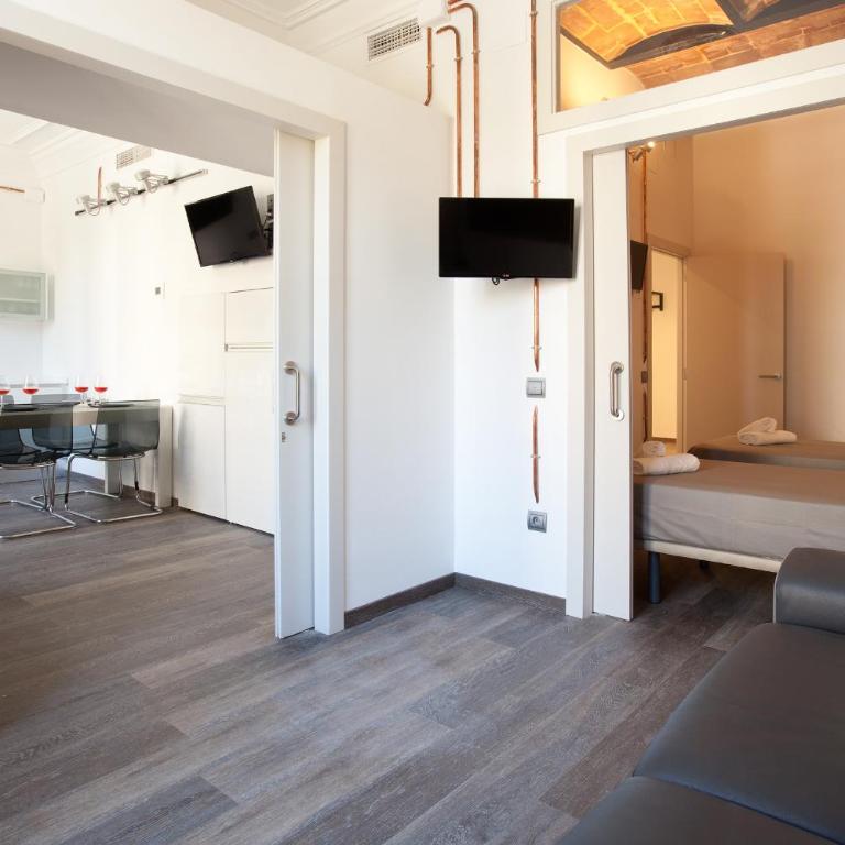 AB Paral·lel Spacious Apartments - Six-Bedroom Apartment - 15