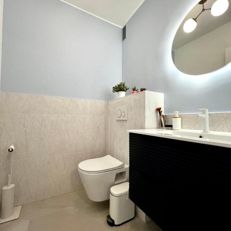 Seafront one bedroom apartment with a terrasse swimming pool and a parking - Appartement - 27