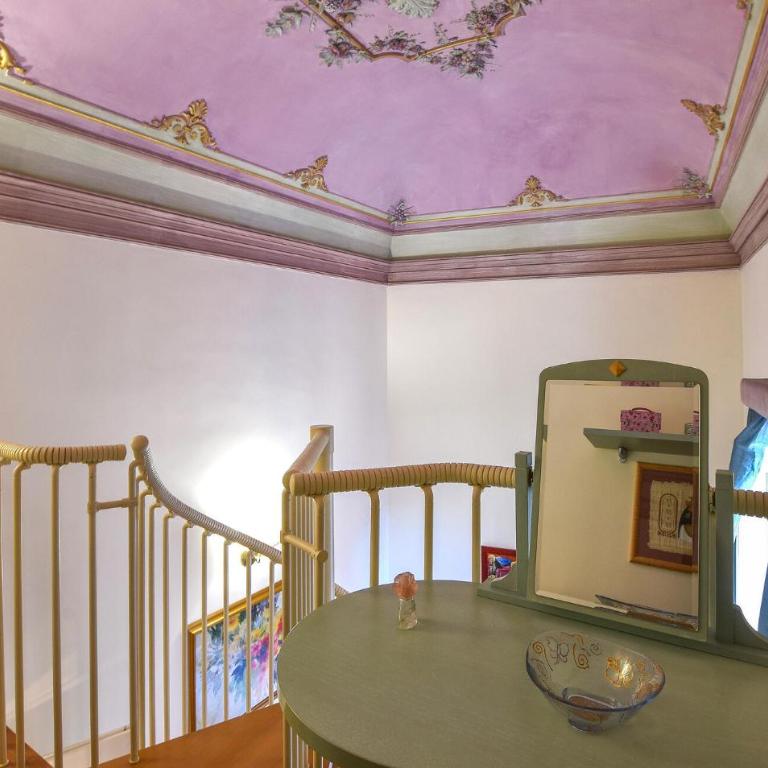 3 Bedroom Stunning Apartment In Catania - Three-Bedroom Apartment - 23