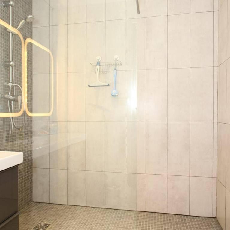 Appartement 3 pièces moderne à Balaruc-les-Bains avec garage privé, internet et équipements complets - FR-1-553-191 - Apartment - 25