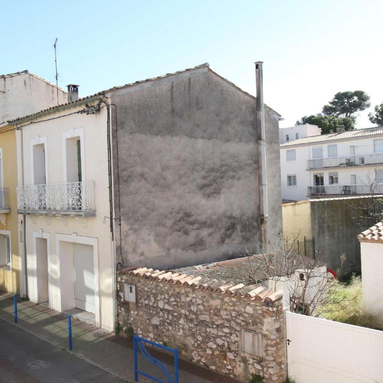 Charmant T2 au cœur du village avec garage, balcon ensoleillé et wifi à Balaruc-les-Bains. - FR-1-553-183 - Apartment - 11