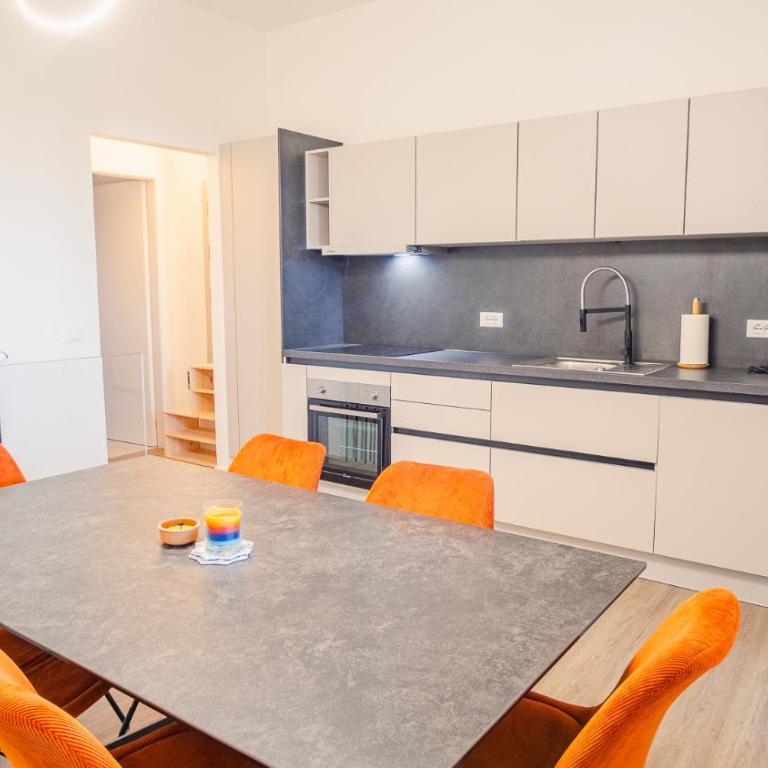 Residenza Del Porto - Italia Homing - Appartamento con 2 Camere da Letto - 4