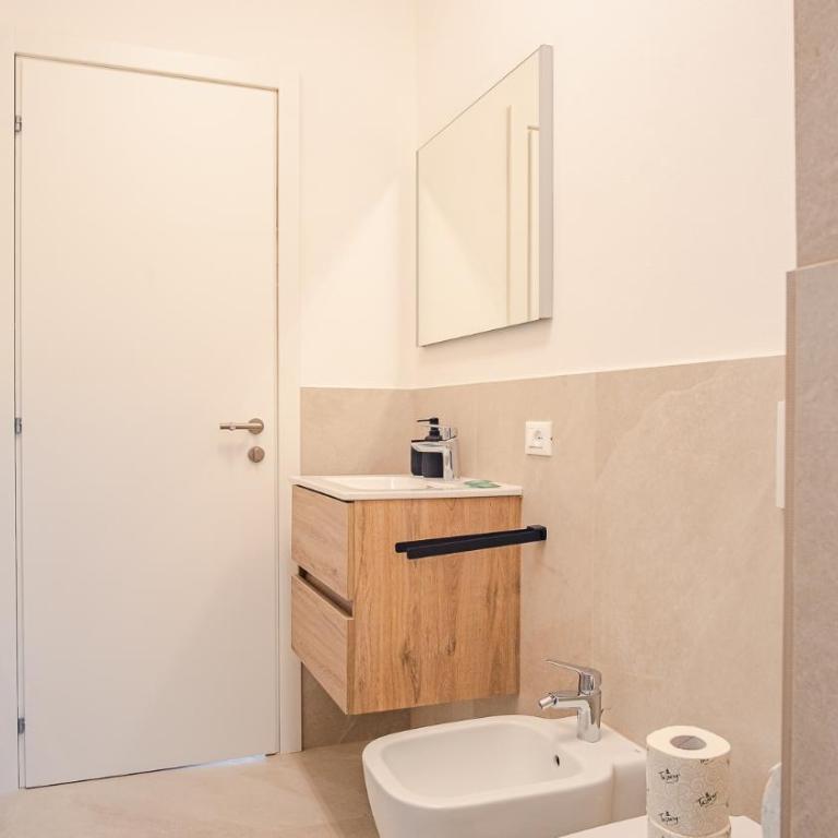 Residenza Del Porto - Italia Homing - Appartamento con 2 Camere da Letto - 20