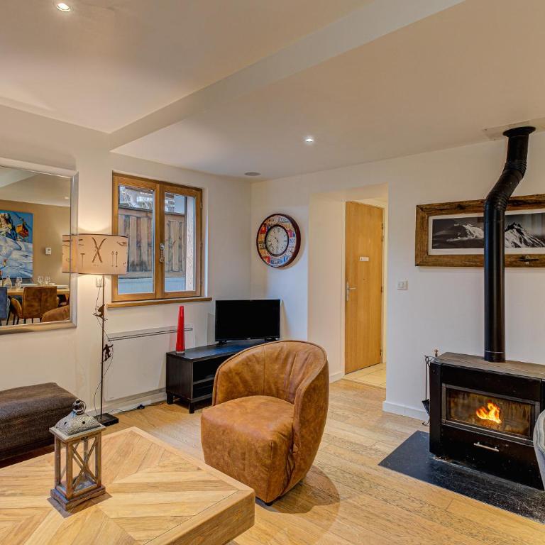 Apartment Biolay, Alpes Agency, Central Chamonix, Sleeps 6 - Appartement - 3