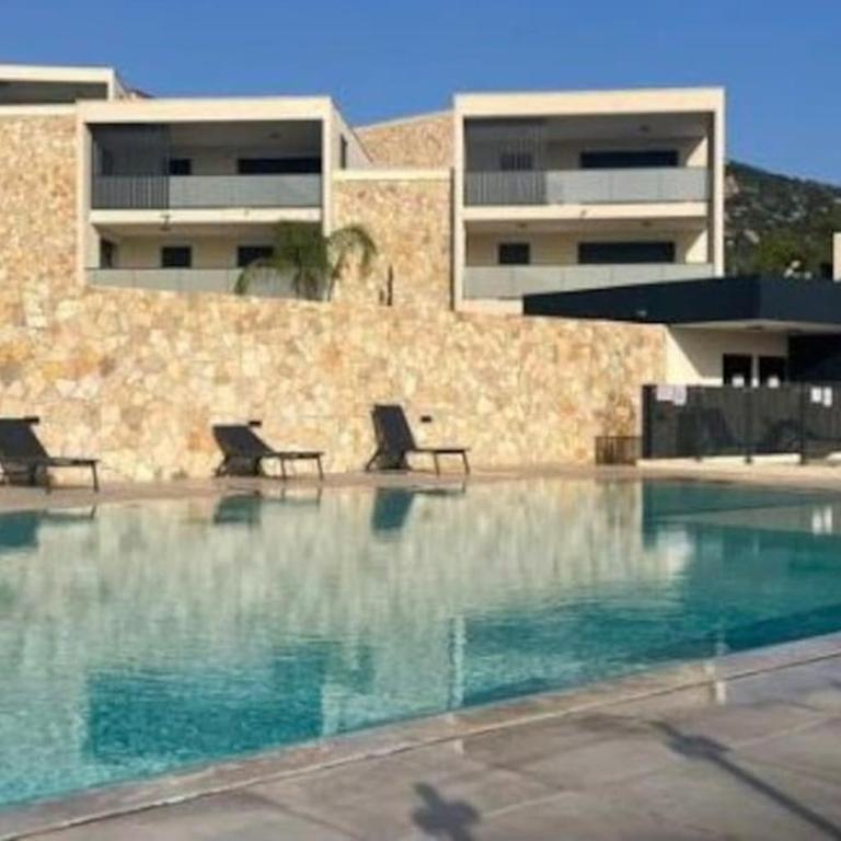 Appartement de type T3 - Résidence avec piscine - Apartamento de 2 dormitorios - 1