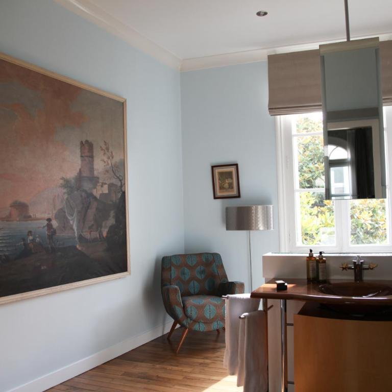La Maison Jules - Superior Double or Twin Room with Street View - 4