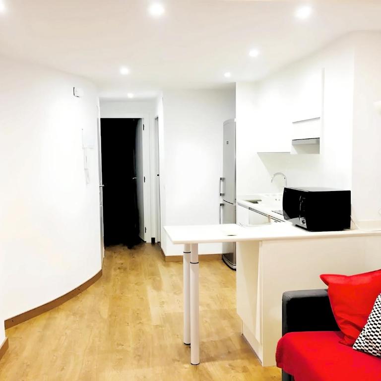 Estudio en el Corazón de Valencia al lado Catedral - Apartment with Shower - 2