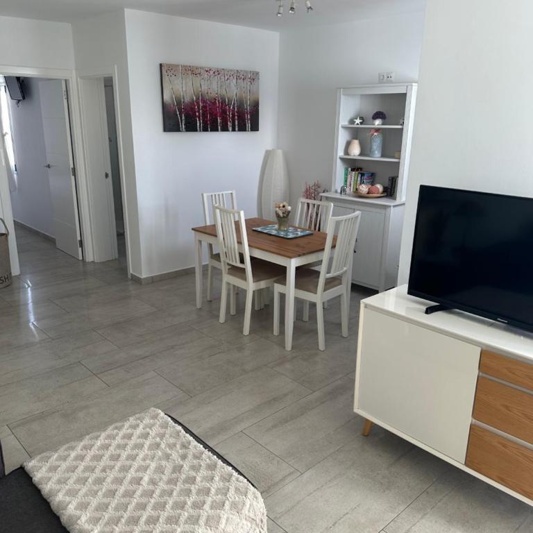 Los Gracioseros Apt 207 - Apartment with Pool View - 4