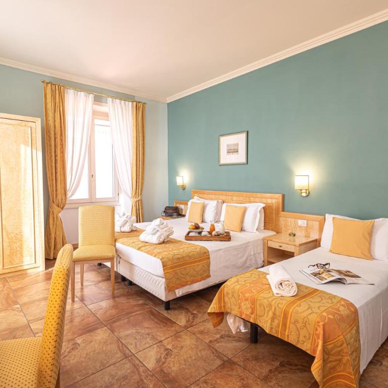LVG Hotel Collection - Belvedere San Gottardo - Camera Tripla Deluxe con Vista Lago - 3