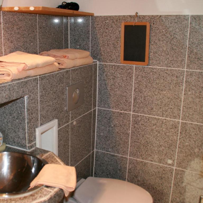 Ferienwohnung Altes Haus 2 - Gemütlich und zentral in denkmalgeschütztem Haus - Apartment mit 1 Schlafzimmer - 11
